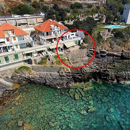 Seaside Dream - *